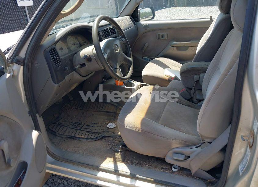 Photo 5 of 2002 Toyota Tacoma BASE (A4) (VIN 5TEVL52N32Z111812)