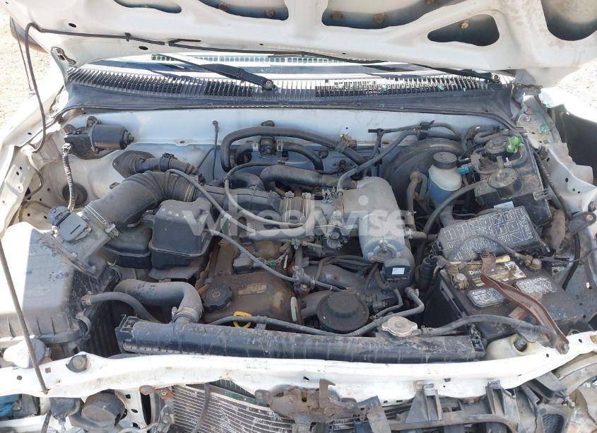 Photo 10 of 2001 Toyota Tacoma (VIN 5TEVL52N41Z865431)