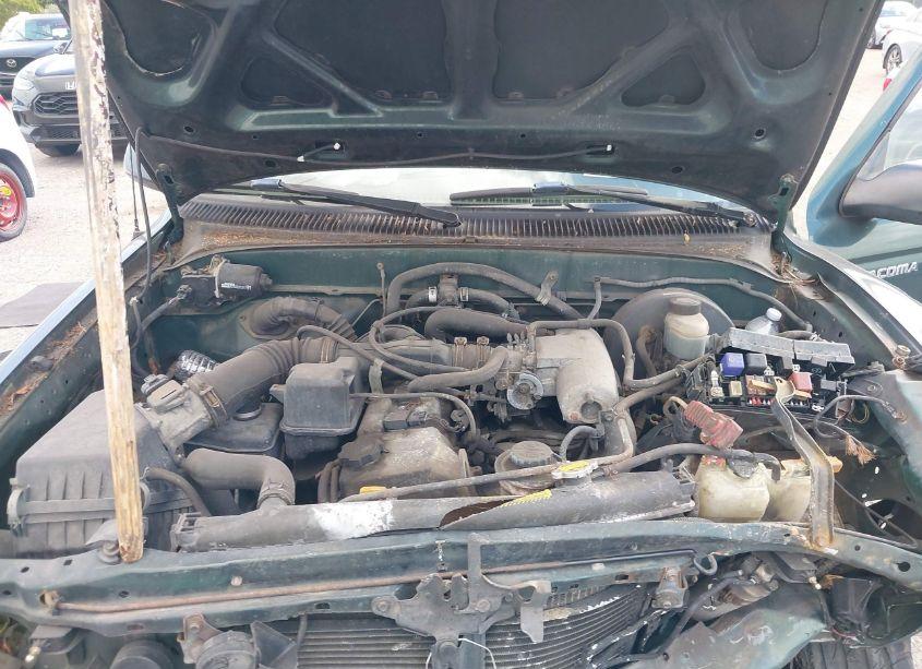 Photo 10 of 2002 Toyota Tacoma (VIN 5TEVL52N42Z033265)