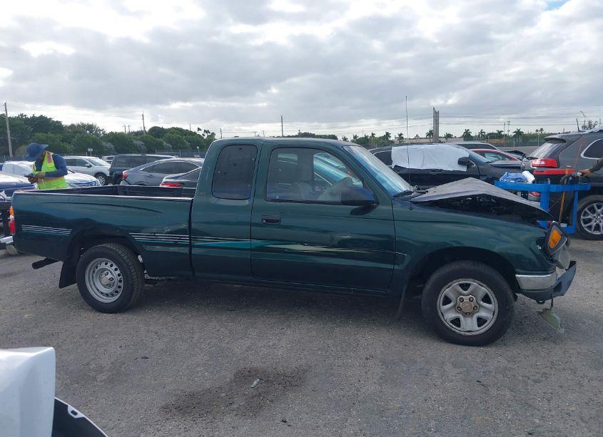 Photo 13 of 2002 Toyota Tacoma (VIN 5TEVL52N42Z033265)