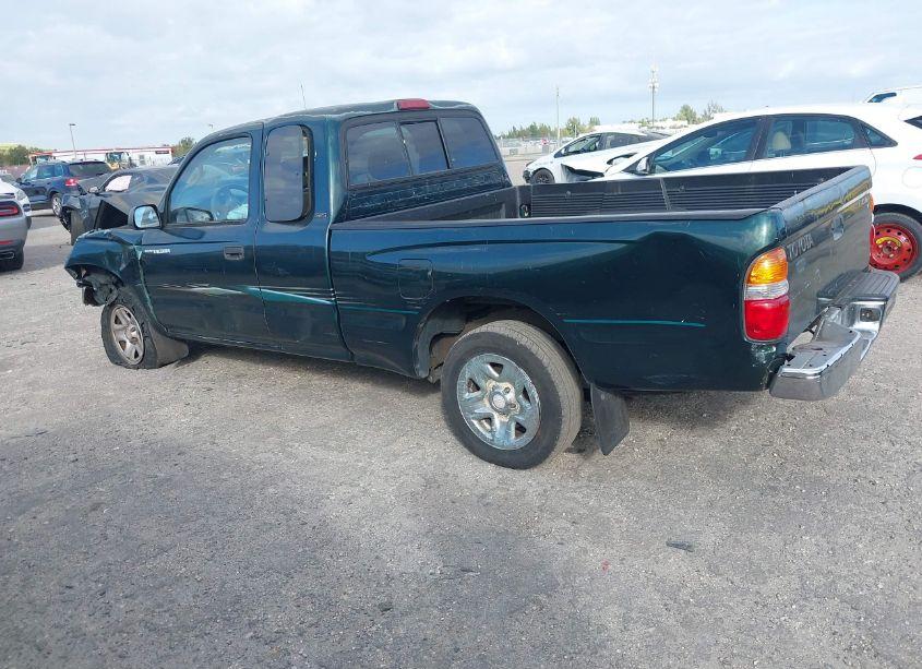 Photo 3 of 2002 Toyota Tacoma (VIN 5TEVL52N42Z033265)