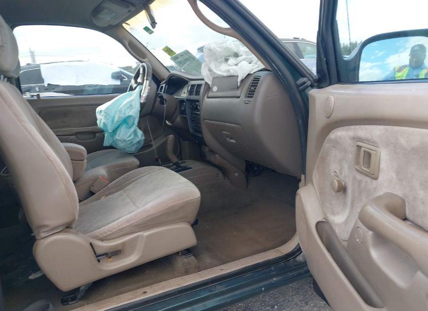 Photo 5 of 2002 Toyota Tacoma (VIN 5TEVL52N42Z033265)