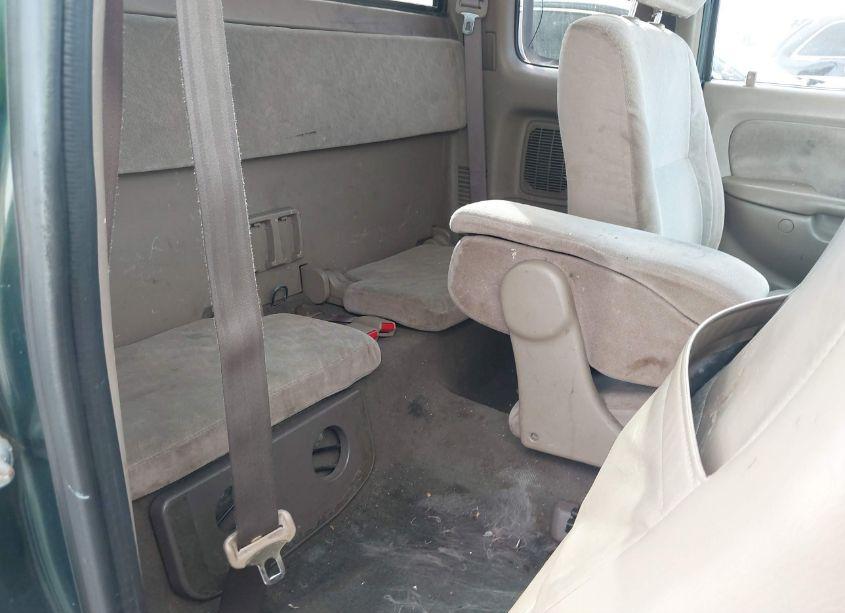 Photo 8 of 2002 Toyota Tacoma (VIN 5TEVL52N42Z033265)