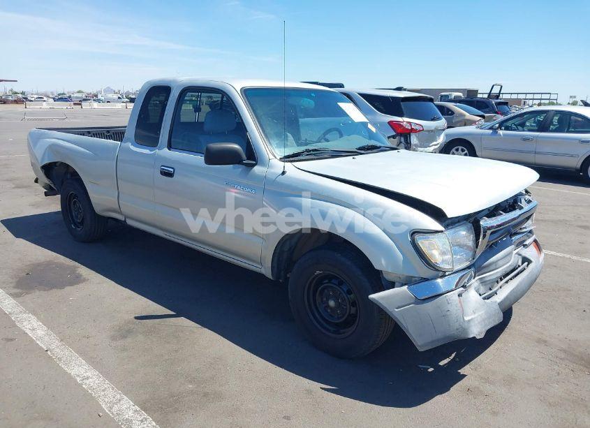 2000 Toyota Tacoma (VIN 5TEVL52N4YZ710341) main photo