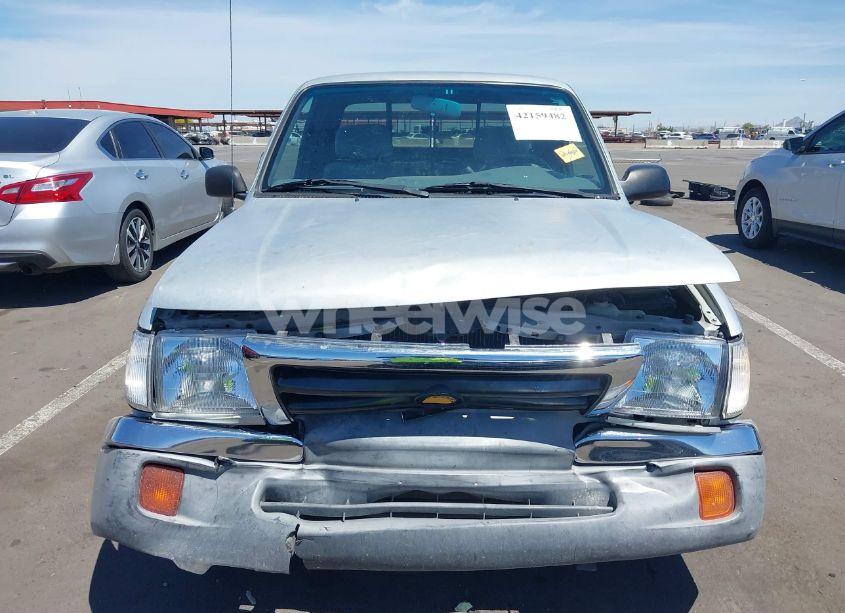 Photo 12 of 2000 Toyota Tacoma (VIN 5TEVL52N4YZ710341)