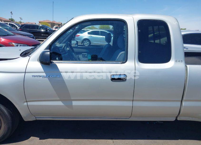 Photo 14 of 2000 Toyota Tacoma (VIN 5TEVL52N4YZ710341)