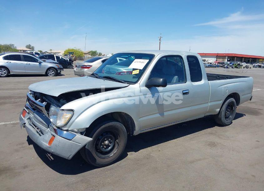 Photo 2 of 2000 Toyota Tacoma (VIN 5TEVL52N4YZ710341)