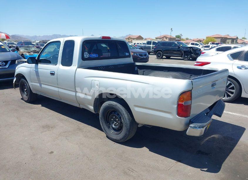 Photo 3 of 2000 Toyota Tacoma (VIN 5TEVL52N4YZ710341)
