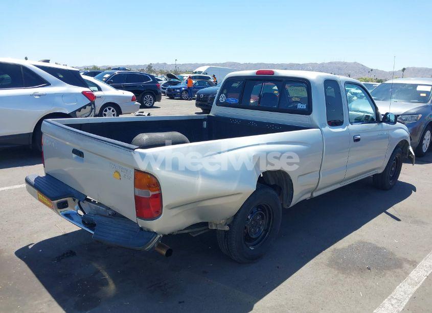 Photo 4 of 2000 Toyota Tacoma (VIN 5TEVL52N4YZ710341)