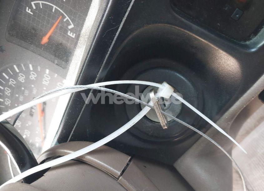 Photo 11 of 2000 Toyota Tacoma (VIN 5TEVL52N4YZ717158)