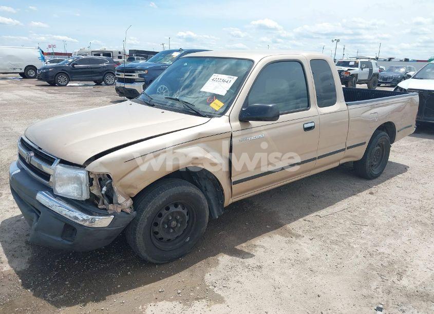 Photo 2 of 2000 Toyota Tacoma (VIN 5TEVL52N4YZ717158)