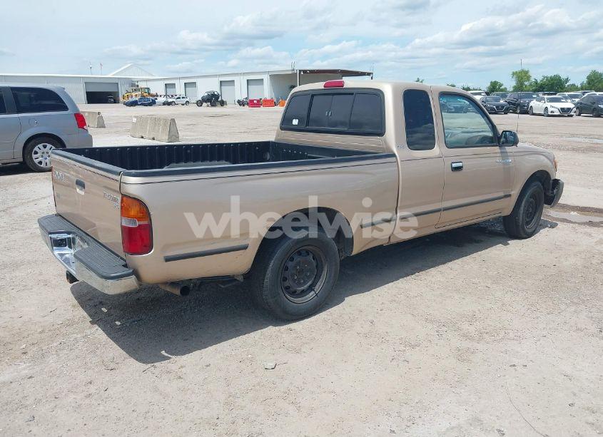 Photo 4 of 2000 Toyota Tacoma (VIN 5TEVL52N4YZ717158)