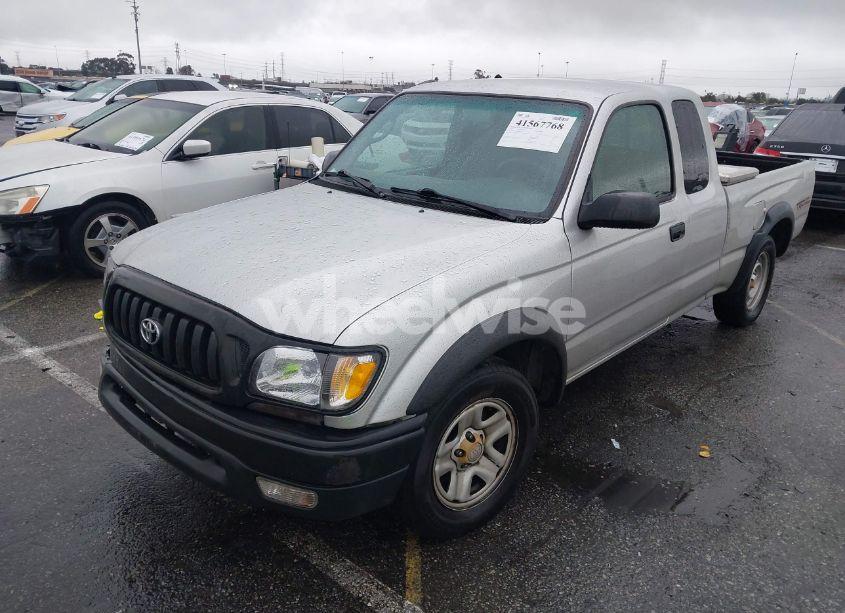 Photo 2 of 2004 Toyota Tacoma (VIN 5TEVL52N84Z465215)