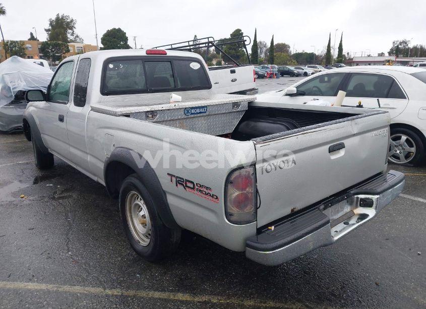 Photo 3 of 2004 Toyota Tacoma (VIN 5TEVL52N84Z465215)