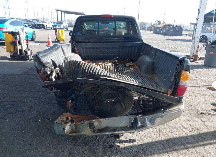 Photo 16 of 2002 Toyota Tacoma (VIN 5TEVL52N92Z141803)