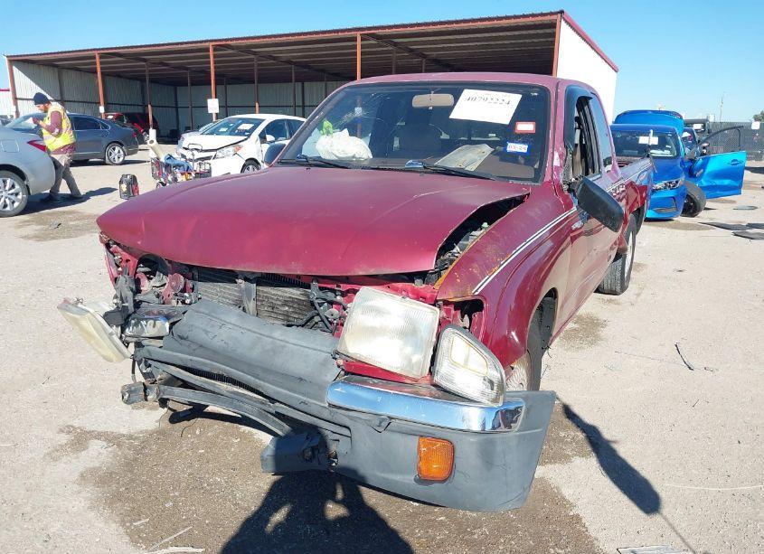 Photo 2 of 2000 Toyota Tacoma (VIN 5TEVL52N9YZ706575)