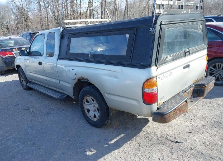Photo 3 of 2002 Toyota Tacoma (VIN 5TEVL52NX2Z012405)