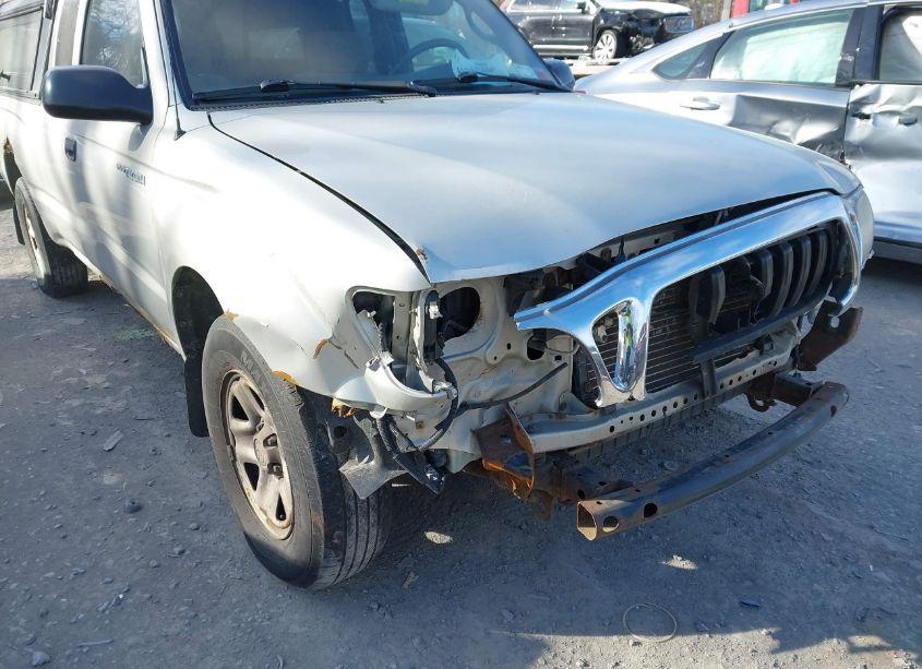 Photo 6 of 2002 Toyota Tacoma (VIN 5TEVL52NX2Z012405)