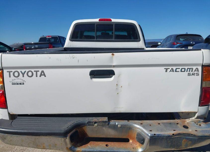 Photo 16 of 2004 Toyota Tacoma (VIN 5TEVL52NX4Z433916)