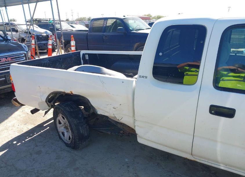 Photo 6 of 2004 Toyota Tacoma (VIN 5TEVL52NX4Z433916)