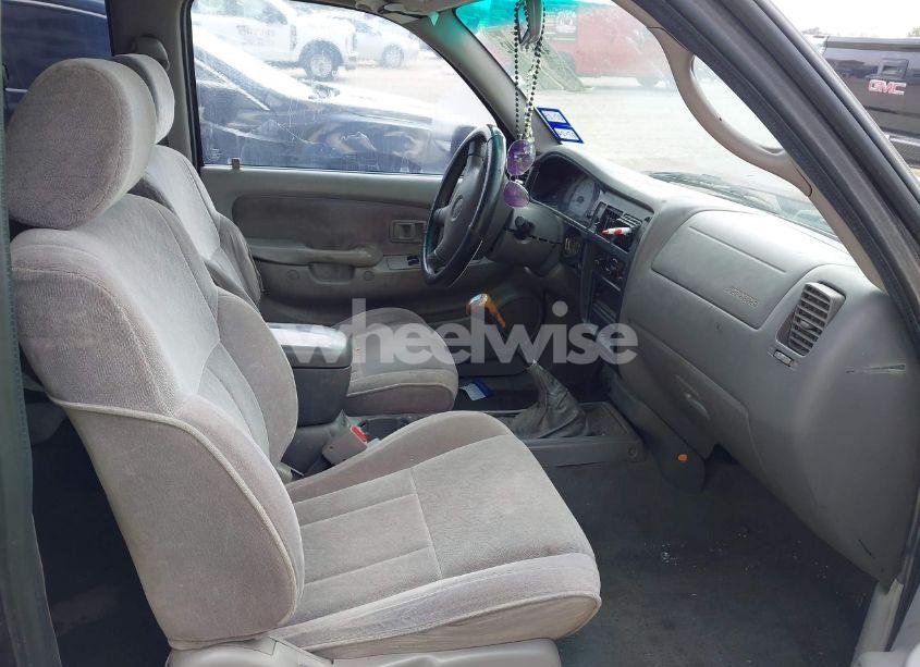 Photo 5 of 2001 Toyota Tacoma S-RUNNER (VIN 5TEVN52N01Z775770)