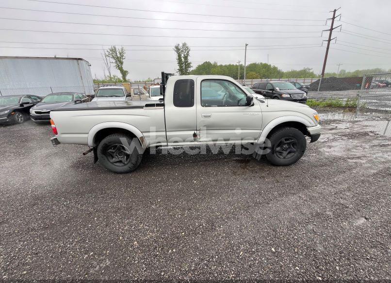 Photo 13 of 2002 Toyota Tacoma (VIN 5TEWM72N02Z106497)