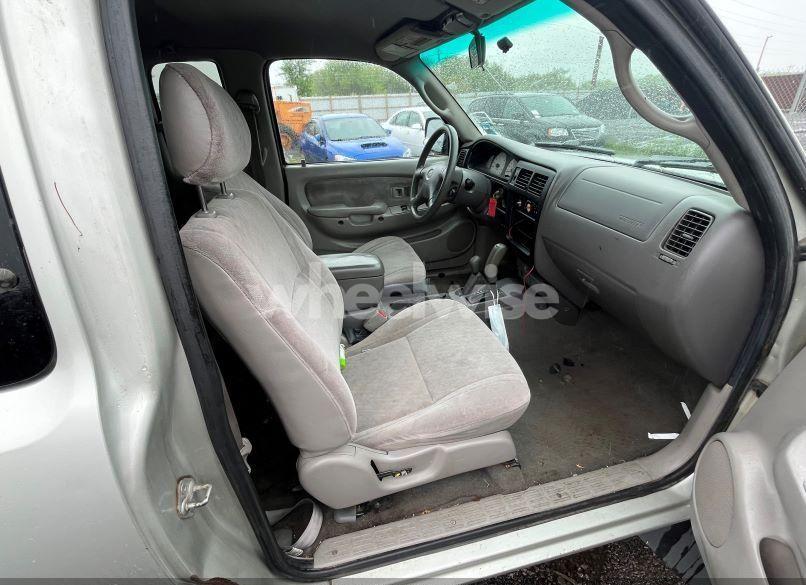 Photo 5 of 2002 Toyota Tacoma (VIN 5TEWM72N02Z106497)