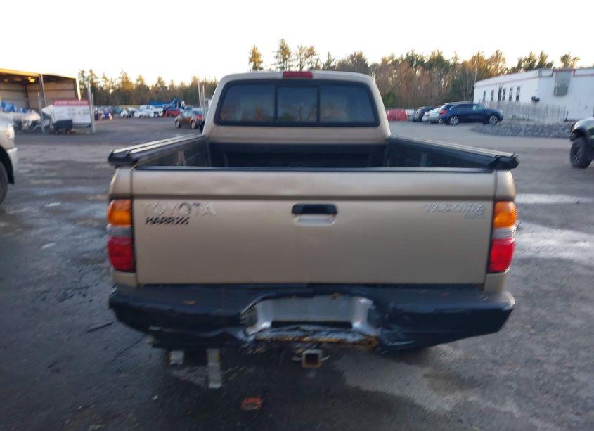 Photo 16 of 2004 Toyota Tacoma (VIN 5TEWM72N04Z333711)