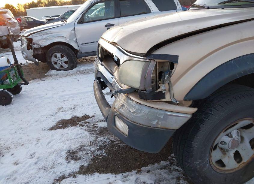 Photo 17 of 2004 Toyota Tacoma (VIN 5TEWM72N04Z333711)