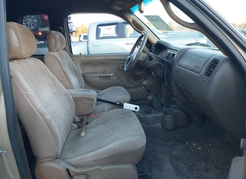 Photo 5 of 2004 Toyota Tacoma (VIN 5TEWM72N04Z333711)