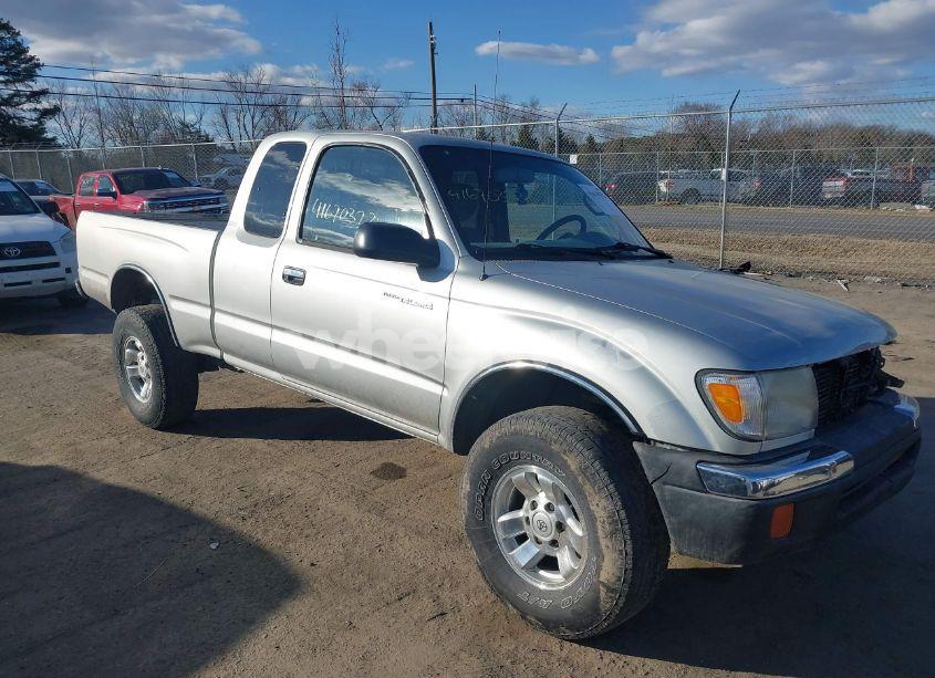 2000 Toyota Tacoma (VIN 5TEWM72N1YZ709127) main photo