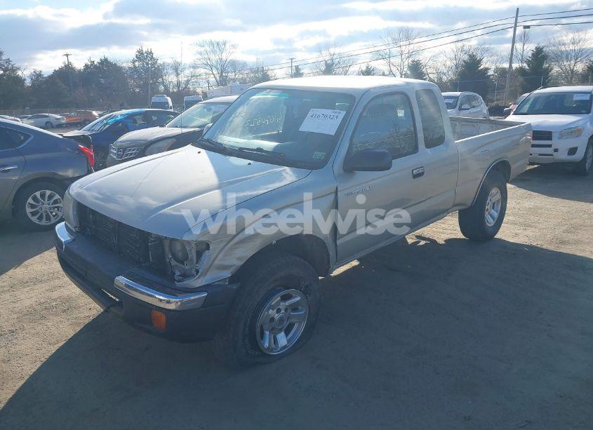 Photo 2 of 2000 Toyota Tacoma (VIN 5TEWM72N1YZ709127)