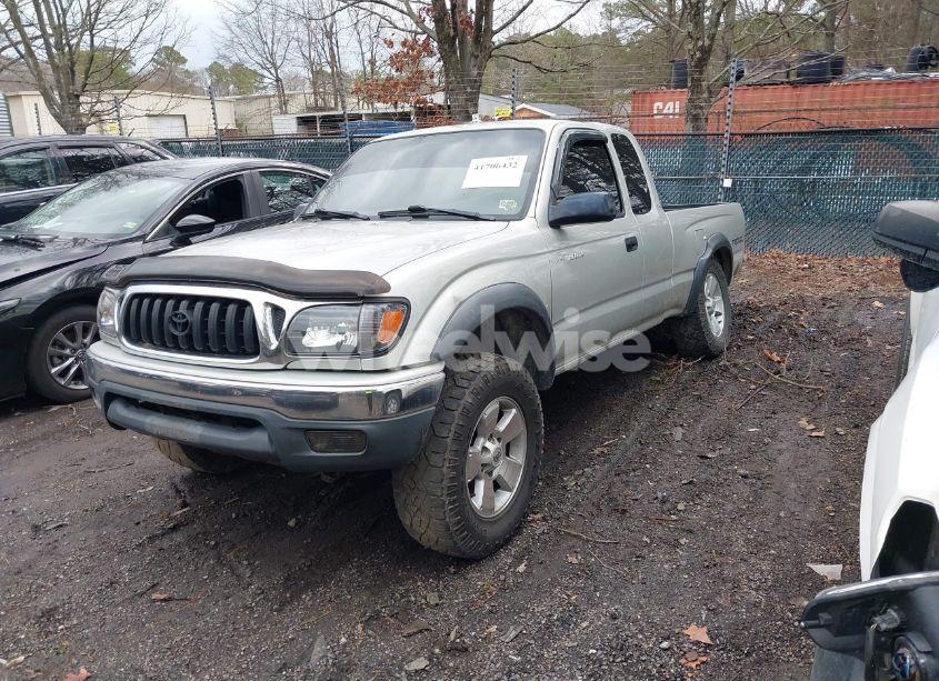Photo 2 of 2001 Toyota Tacoma (VIN 5TEWM72N21Z822185)