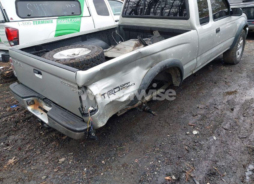 Photo 6 of 2001 Toyota Tacoma (VIN 5TEWM72N21Z822185)