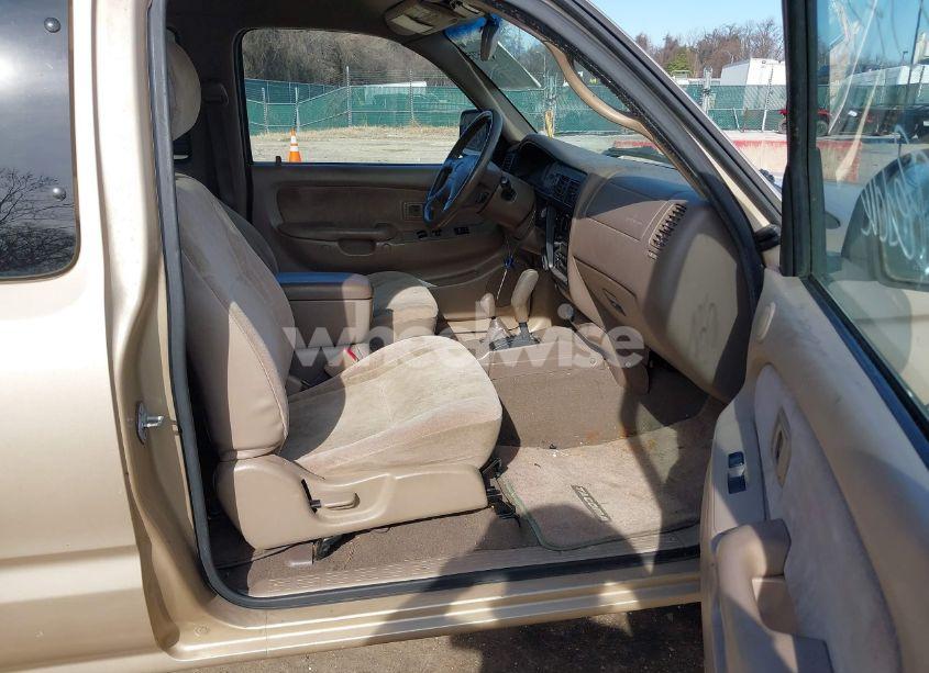 Photo 5 of 2001 Toyota Tacoma (VIN 5TEWM72N21Z851556)