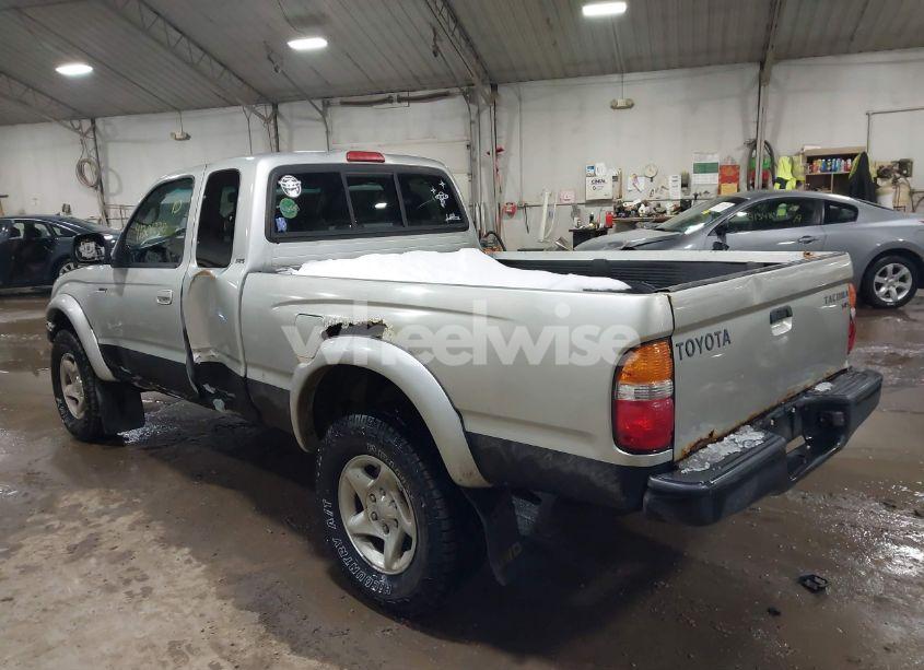 Photo 3 of 2003 Toyota Tacoma (VIN 5TEWM72N33Z271199)