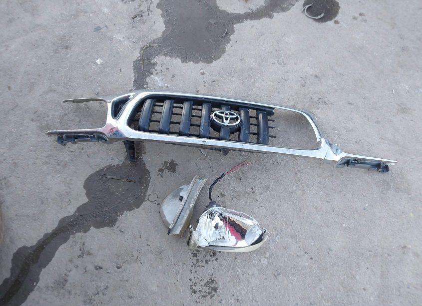 Photo 12 of 2004 Toyota Tacoma N/A (VIN 5TEWM72N34Z379582)