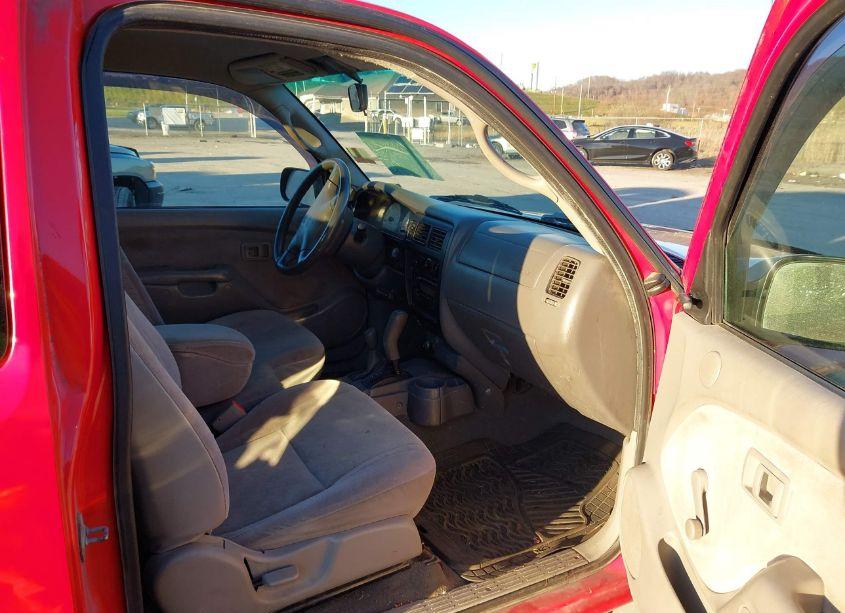 Photo 5 of 2004 Toyota Tacoma N/A (VIN 5TEWM72N34Z379582)