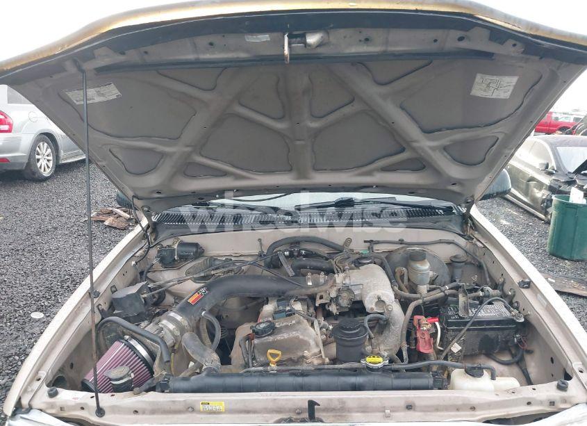 Photo 10 of 2002 Toyota Tacoma (VIN 5TEWM72N42Z094788)