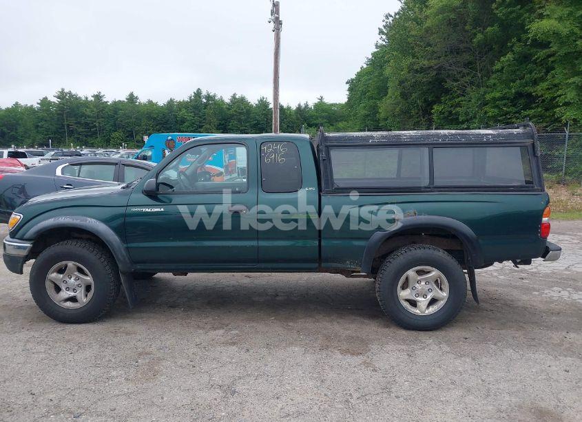 Photo 12 of 2002 Toyota Tacoma (VIN 5TEWM72N52Z077112)