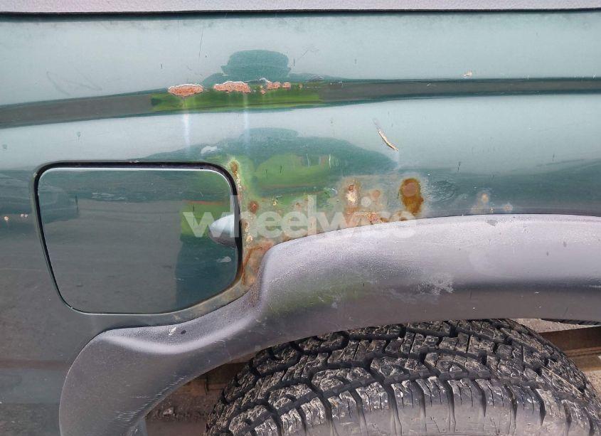 Photo 6 of 2002 Toyota Tacoma (VIN 5TEWM72N52Z077112)