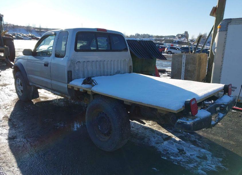 Photo 3 of 2003 Toyota Tacoma N/A (VIN 5TEWM72N53Z181746)