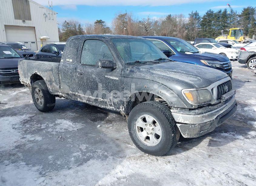 2002 Toyota Tacoma (VIN 5TEWM72N62Z032440) main photo