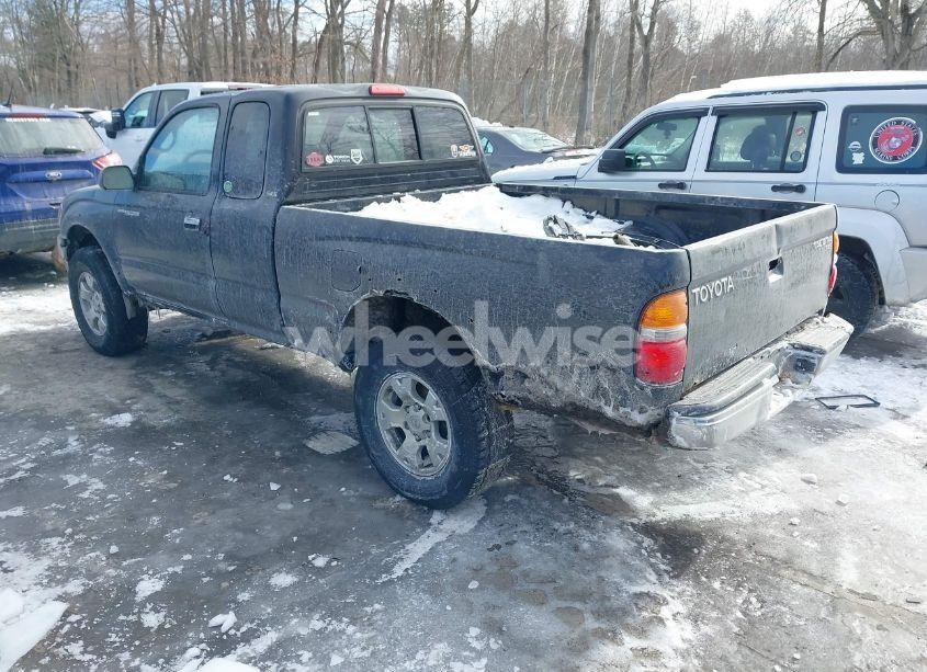 Photo 3 of 2002 Toyota Tacoma (VIN 5TEWM72N62Z032440)