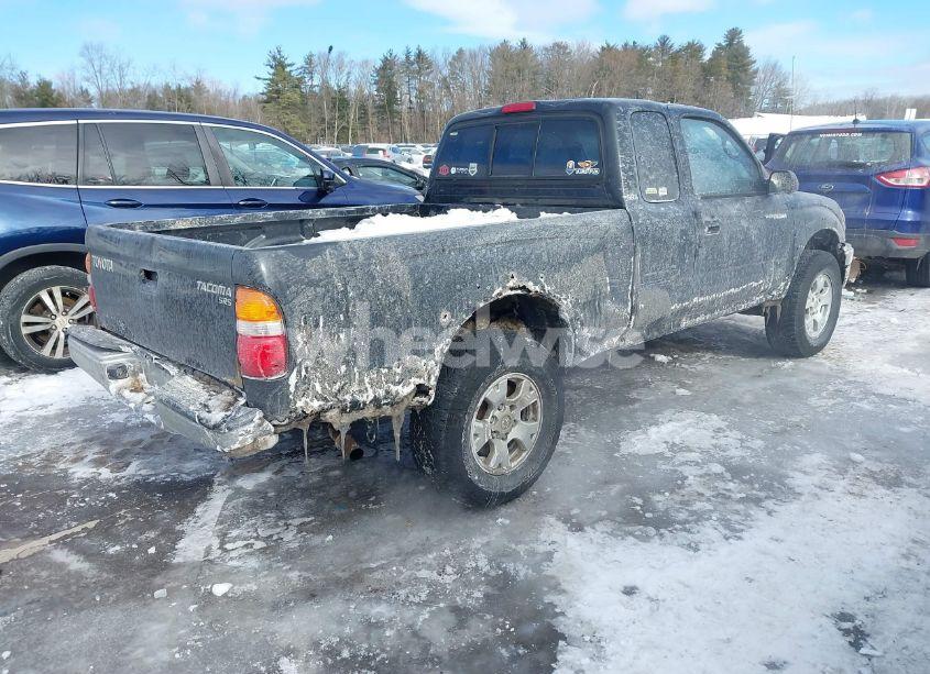 Photo 4 of 2002 Toyota Tacoma (VIN 5TEWM72N62Z032440)