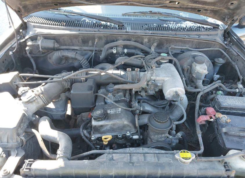 Photo 10 of 2002 Toyota Tacoma (VIN 5TEWM72N82Z135147)