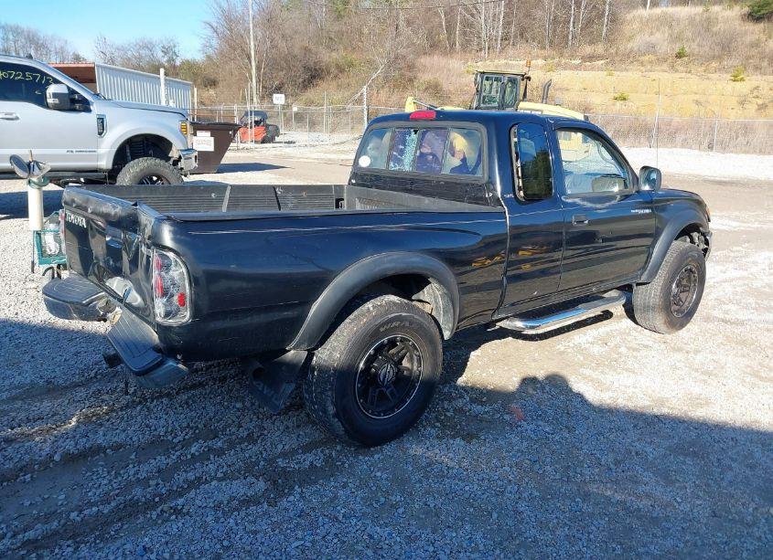 Photo 4 of 2002 Toyota Tacoma (VIN 5TEWM72N82Z135147)