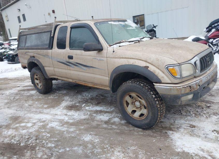 2001 Toyota Tacoma (VIN 5TEWM72NX1Z849148) main photo
