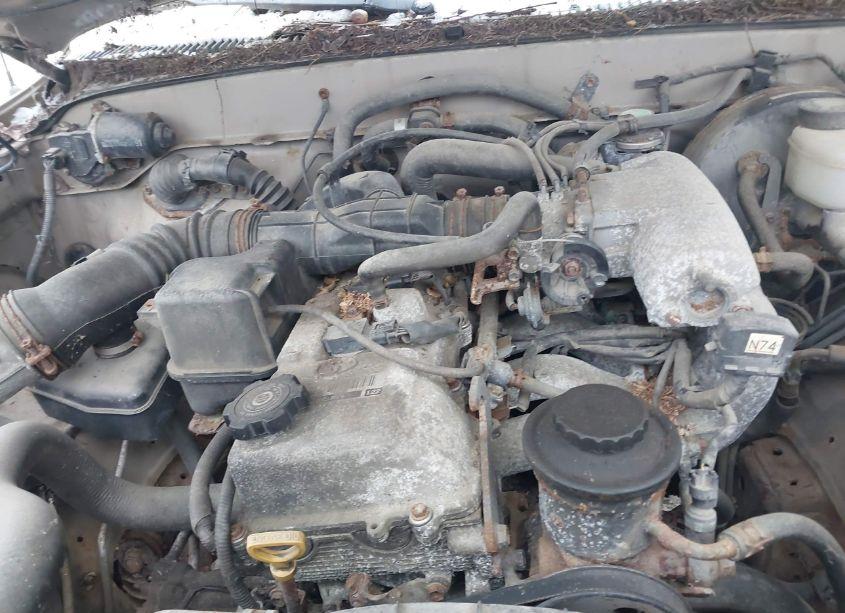 Photo 10 of 2001 Toyota Tacoma (VIN 5TEWM72NX1Z849148)