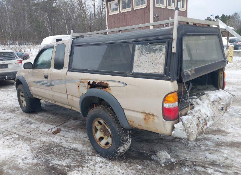 Photo 3 of 2001 Toyota Tacoma (VIN 5TEWM72NX1Z849148)